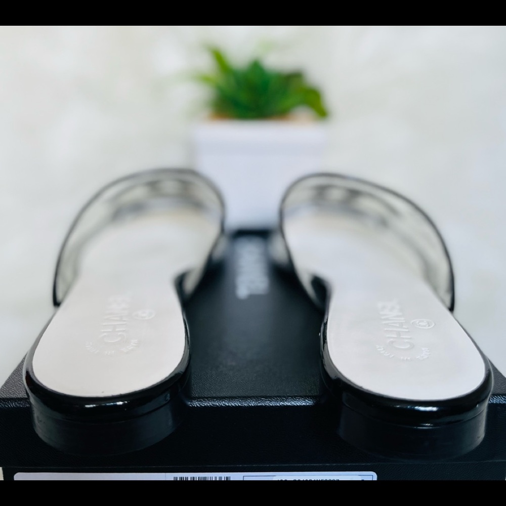 ๐พ๐ฅSOLD๐ฅณChanel Transparent Mule Sandals - Picture 5 of 11